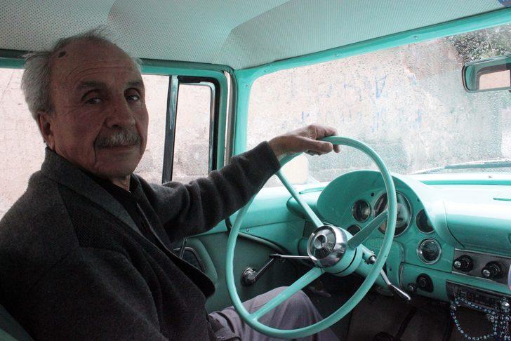 Hem ustası hem de klasik otomobil hastası G2