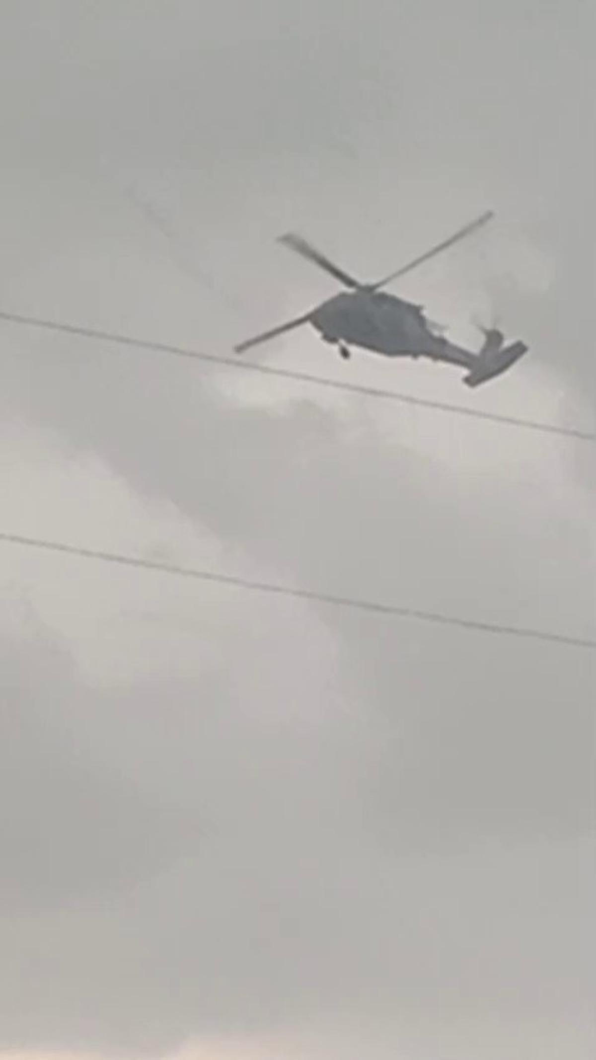 Askeri helikopter dolu ve yağmura yakalandı 2