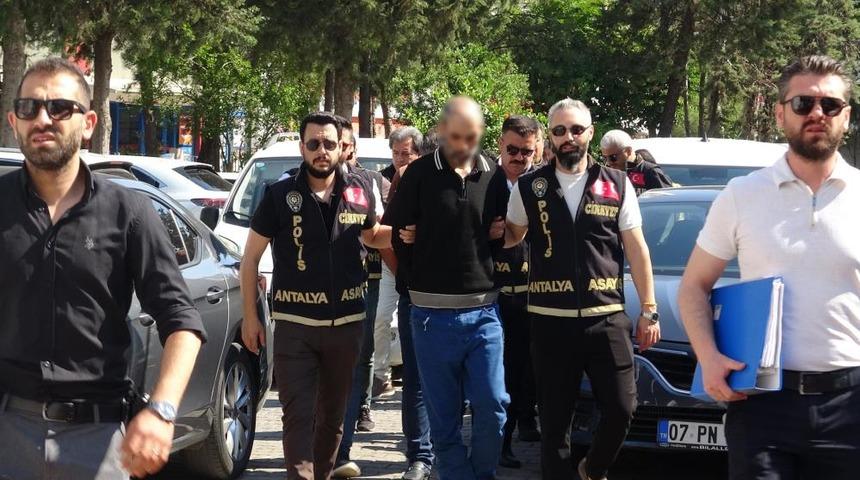 Antalya'da 12 yıl sonra aydınlanan cinayette 3 ş&uuml;pheli tutuklandı
