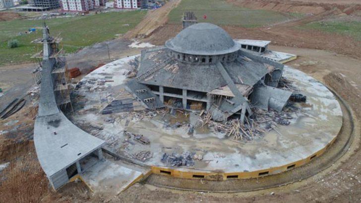 'Ay yıldız' şeklindeki cami Sivas'tan yükseliyor  G4