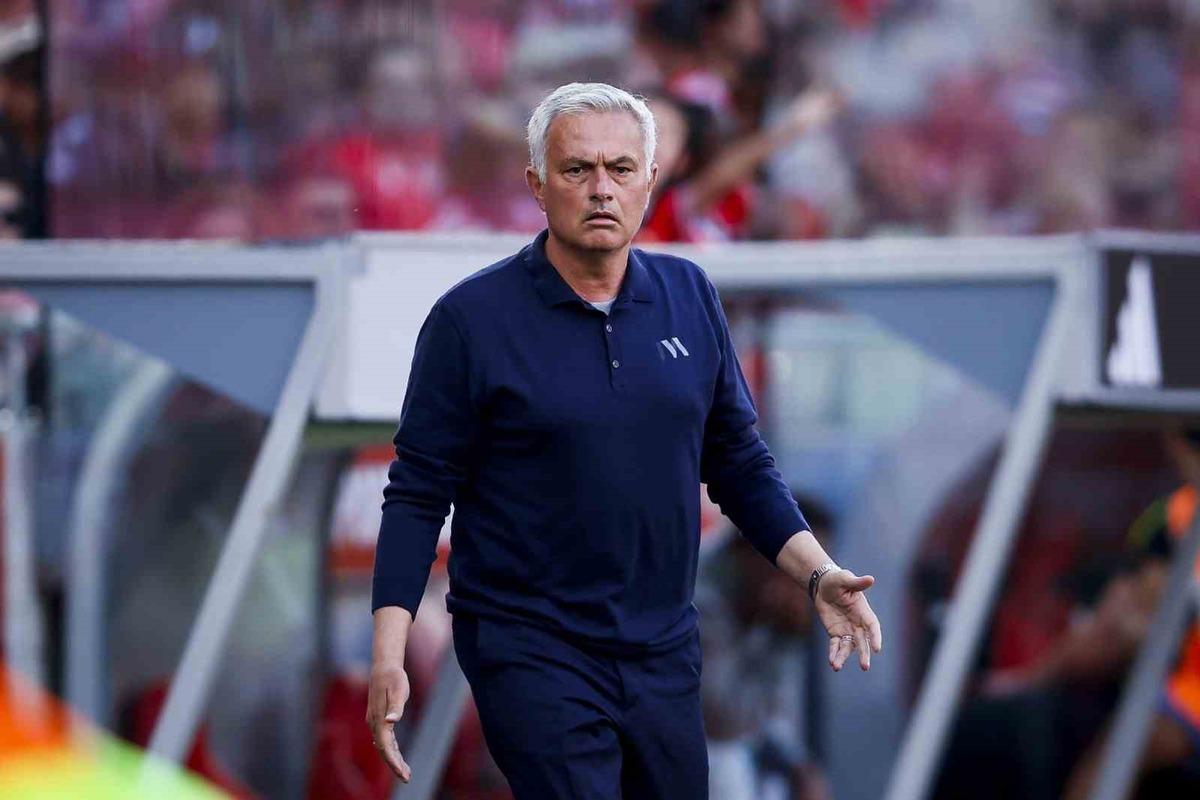 Real Madrid Jose Mourinho yu resmen açıkladı! 1