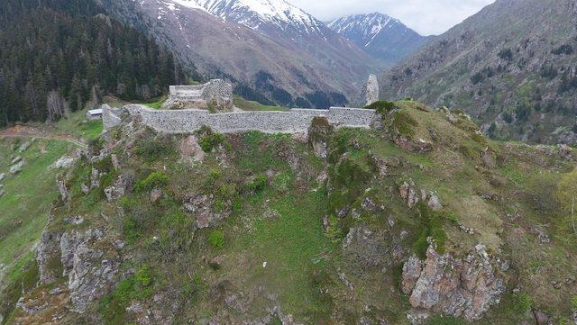 Karadeniz'in en yükseğindeki kalenin restorasyonunda sona gelindi