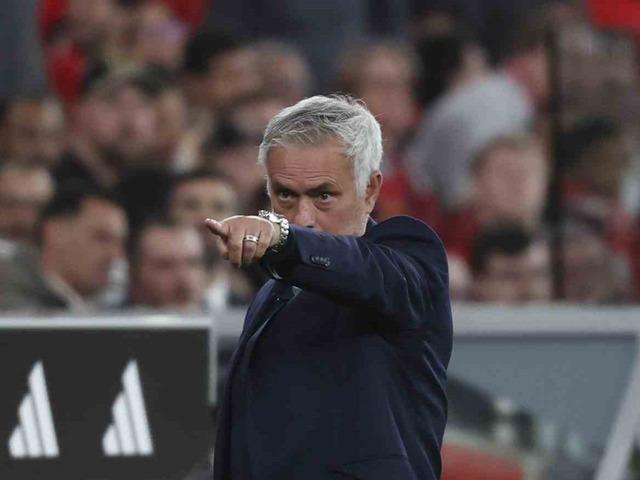 Real Madrid Jose Mourinho'yu resmen a&ccedil;ıkladı!