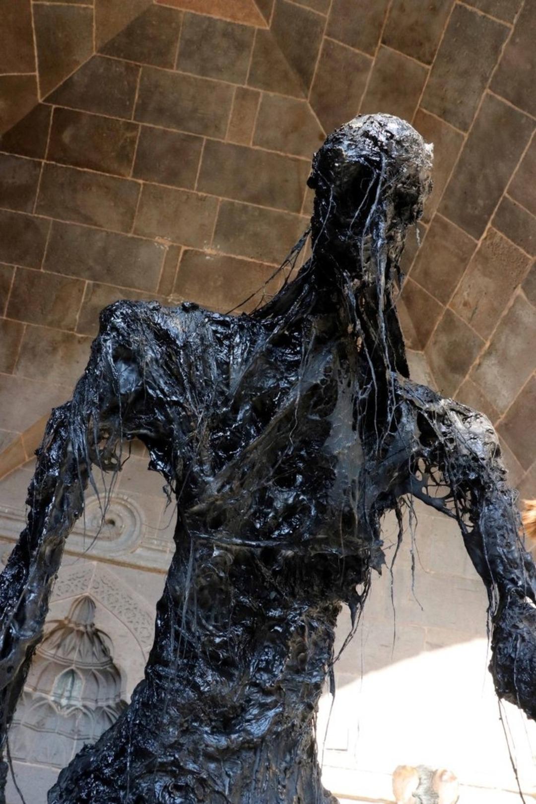 G&ouml;renler korku filminden bir kare sanıyor! Ama ger&ccedil;ek &ouml;yle değil