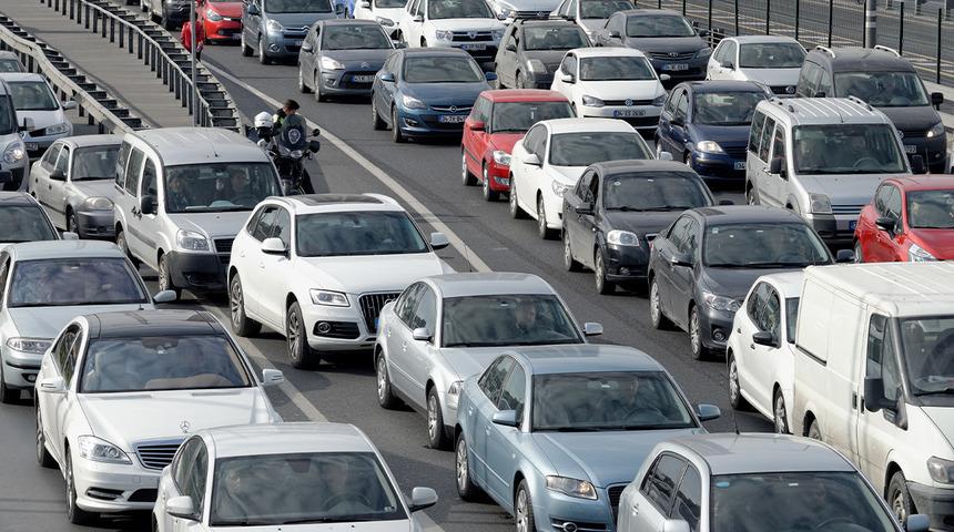 Milyonlarca ara&ccedil; sahibini ilgilendiriyor! Trafik sigortasında yeni d&ouml;nem 