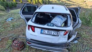 Niğde'de şarampole devrilen araçtaki 5 kişi yaralandı