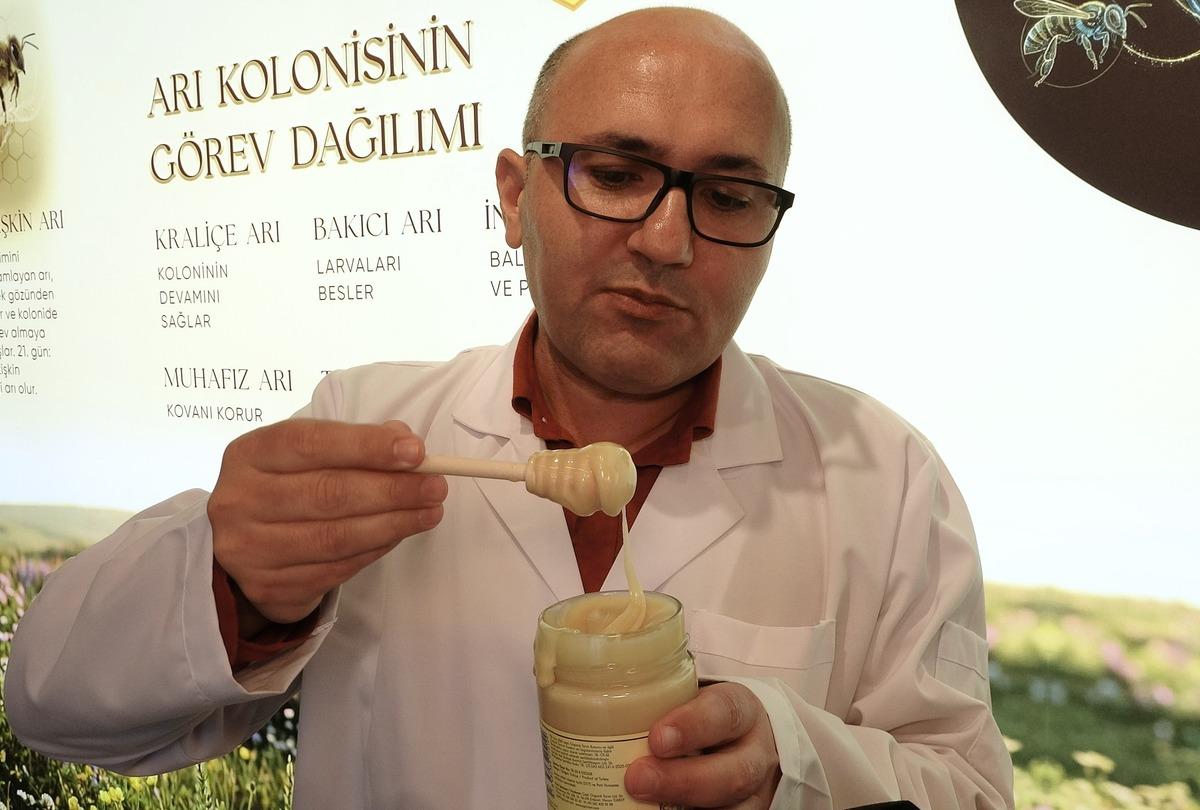 Altın sarısı değil bembeyaz! Arılar 2 bin metreden taşıyor 1