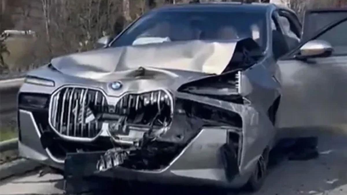 Sadettin Saran kazalı BMW’sini ilana koydu: Fiyatı kadar göze çarpan bir detay daha var 3