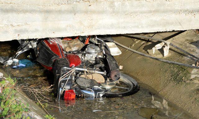Motosikletle sulama kanaletine düşen Suriyeli 2 kişi öldü