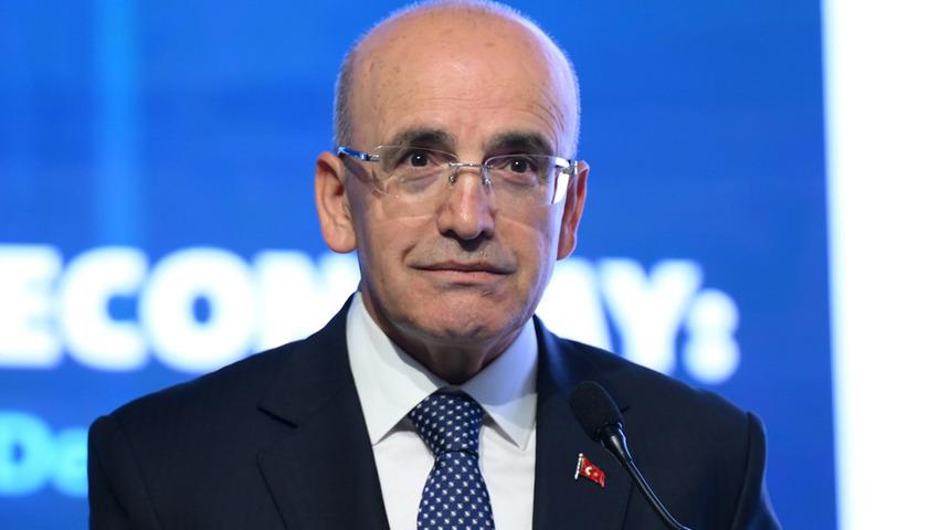 Dolar sahipleri ne yaptı? Bakan Şimşek rakamı a&ccedil;ıkladı