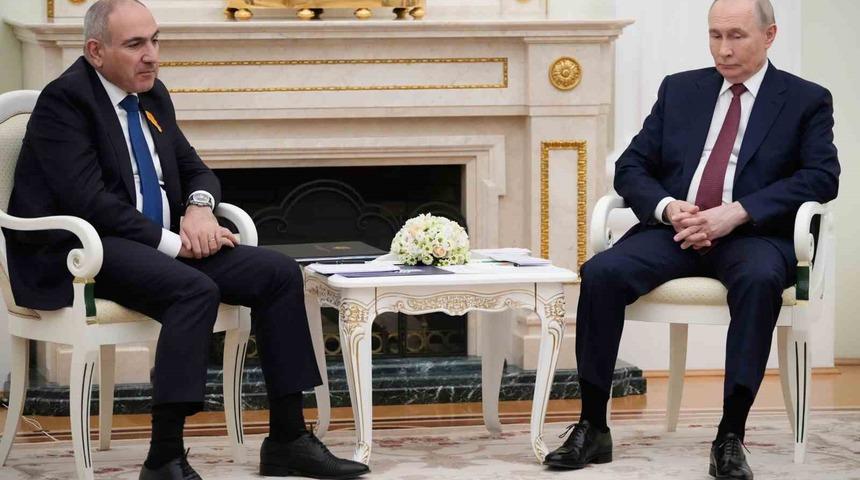 Paşinyan&rsquo;dan Putin&rsquo;e "Rusya G&uuml;n&uuml;" tebriği