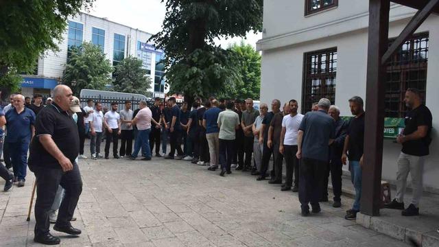Serinlemek için girdiği derede boğulan genç son yolcuğuna uğurlandı