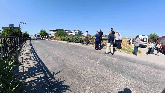 Çöp toplama aracı dereye uçtu: 3 işçi yaralandı 2