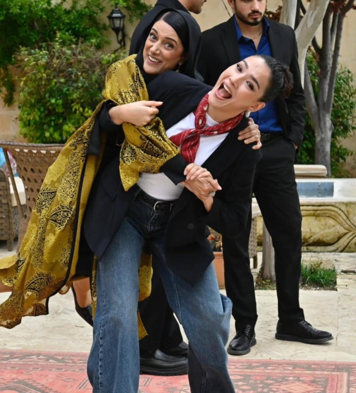 Halef te kriz &ccedil;ıktı! Ayb&uuml;ke Pusat projeyi bıraktı! Veda Yurtsever daha fazla dayanamadı 3
