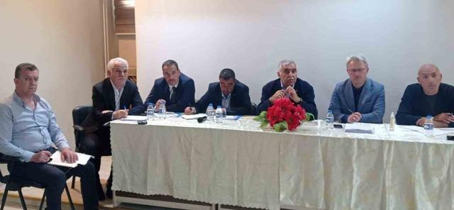 Genel Sekreter Aynalı, Tekman’da muhtarları dinledi 3