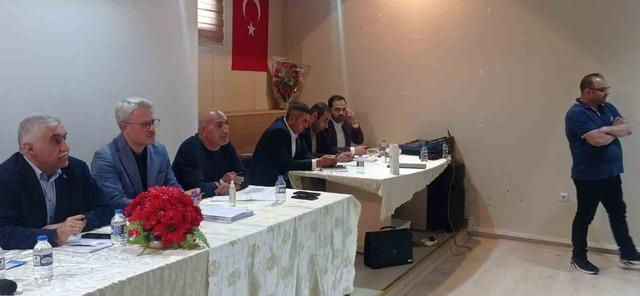 Genel Sekreter Aynalı, Tekman’da muhtarları dinledi 2