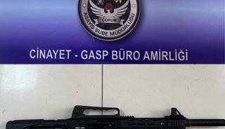 &Ccedil;orum&rsquo;da aranan 2 şahıs yakalandı
