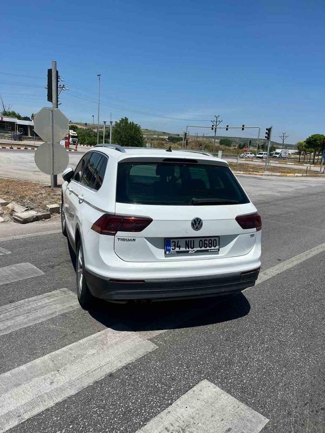 Balıkesir&rsquo;de 6 aracın karıştığı zincirleme kaza: 2 yaralı 1