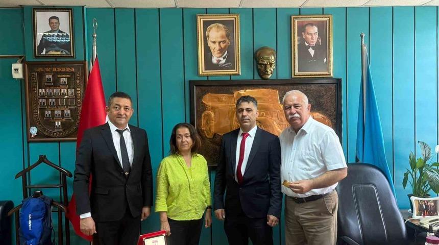 Şehit ailesine h&uuml;rmet g&ouml;steren şof&ouml;r &ouml;d&uuml;llendirildi