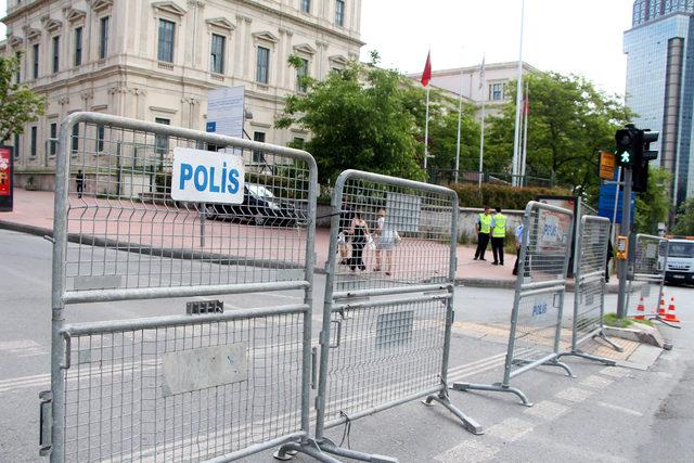 İstanbul'da bazı yollar trafiğe kapatıldı