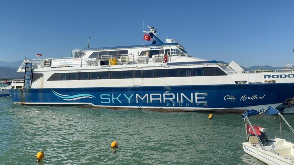 Rodos seferi yapan feribot Fethiye de karaya oturdu 2