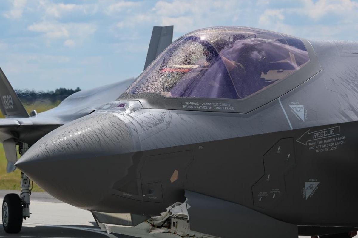 Polonya nın F-35 savaş u&ccedil;akları ilk u&ccedil;uşlarını ger&ccedil;ekleştirdi 3