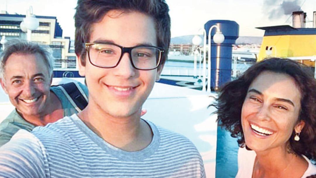 Baba-oğul aynı sahnede