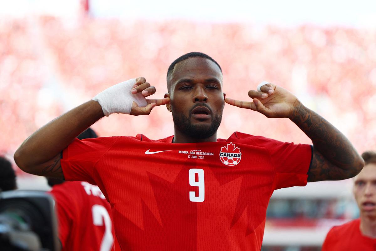 D&uuml;nya Kupası na Beşiktaş ın golc&uuml;leri damgasını vuruyor! Şimdi de Cyle Larin attı 1
