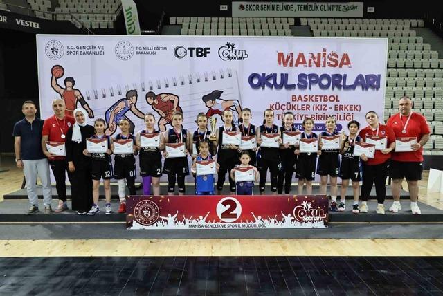 Basketbolun geleceği Manisa&rsquo;da parladı 4
