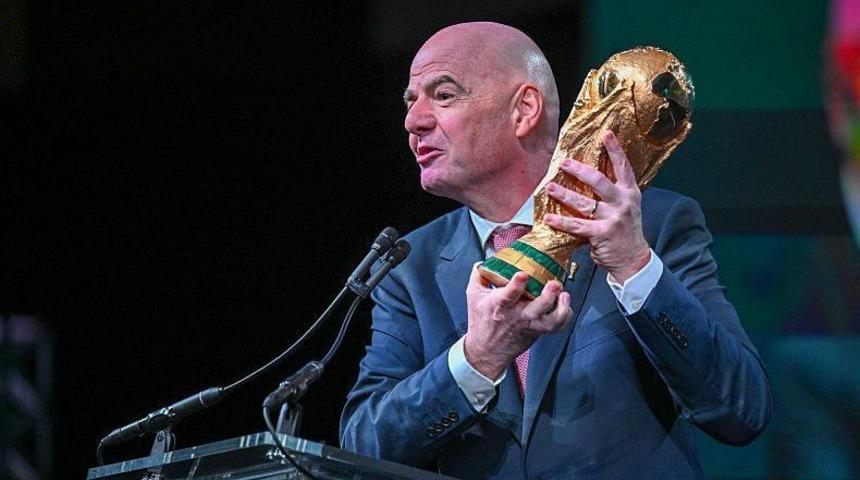 FIFA Başkanı Infantino o &uuml;lkeyle fena dalga ge&ccedil;ti!