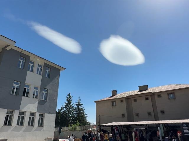 Hakkari&rsquo;de nadir doğa olayı! UFO sanıldı, ger&ccedil;ek sonradan ortaya &ccedil;ıktı