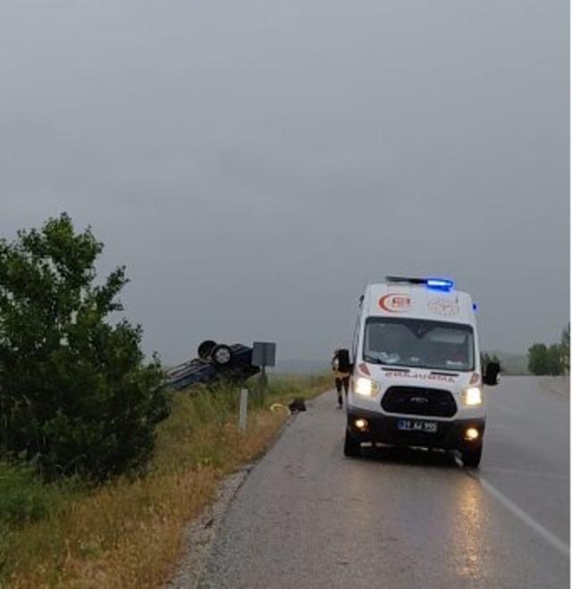 Çorum da otomobil takla attı: Aynı aileden 4 kişi yaralandı 1