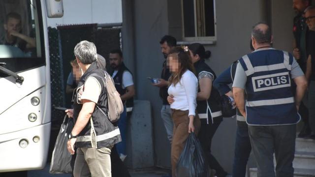 Ege Üniversitesi'nde yolsuzluk operasyonu: 27 şüpheli tutuklandı