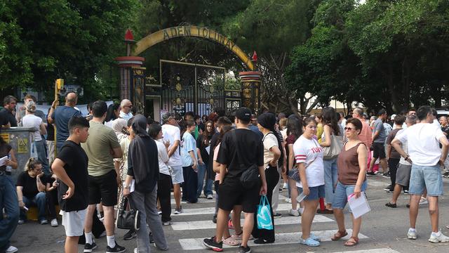 LGS bekleyişi devam ediyor: Kimi dua etti, kimi piknik yaptı