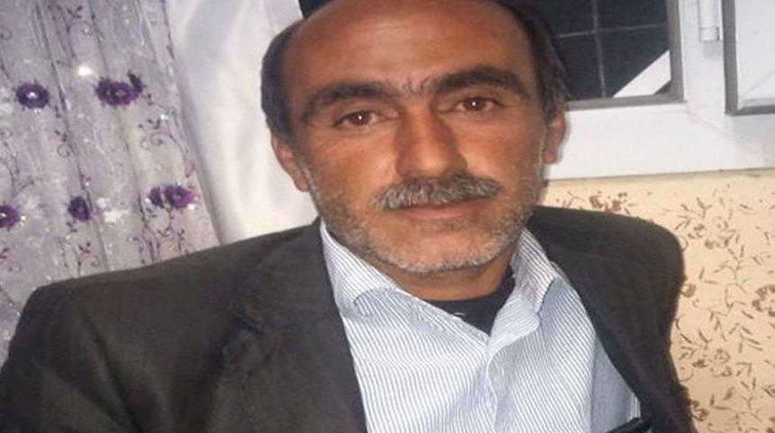 Annesini d&ouml;vd&uuml;ğ&uuml; iddiasıyla muhtar babasını &ouml;ld&uuml;rd&uuml;