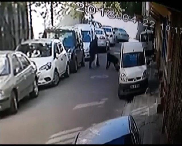 Sokak ortasında 'tacizci' cinayeti kamerada
