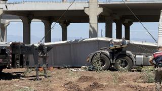 İşçiler 15 tonluk beton blok altında kaldı: 1 ölü, 1 yaralı