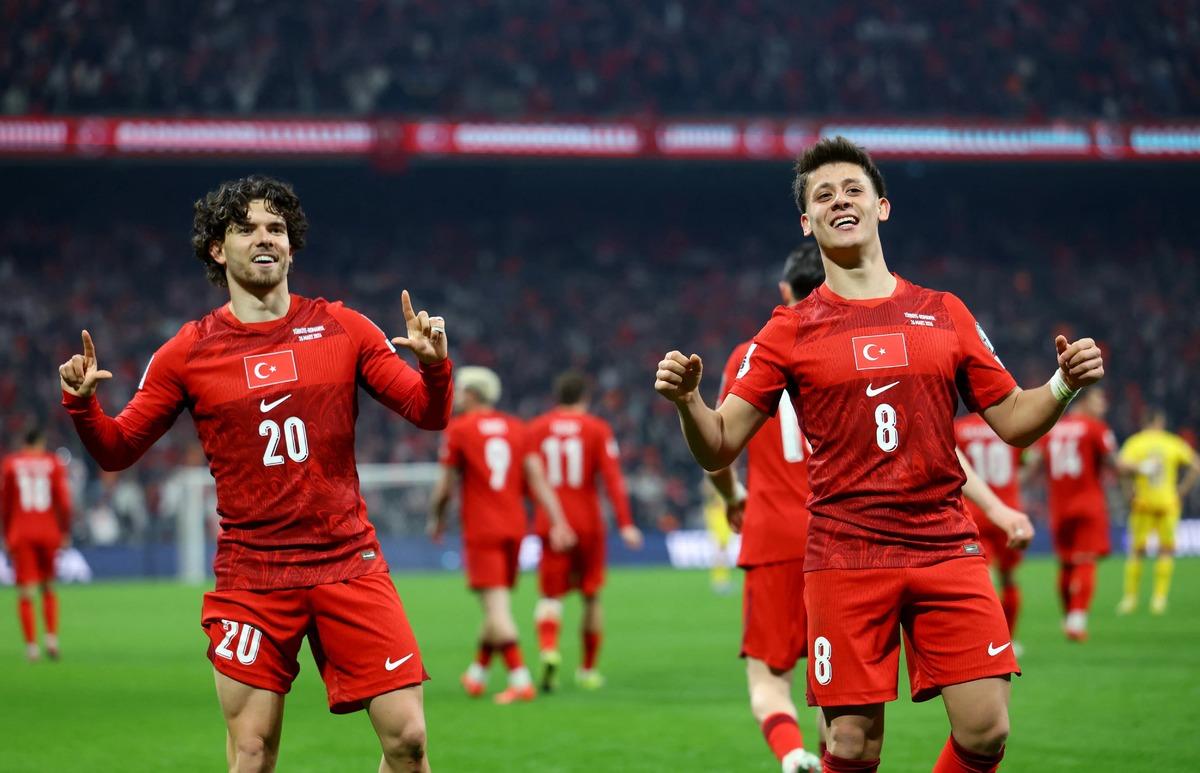 Dünya Kupası heyecanı sokaklara iniyor! İşte dev ekran noktaları 1