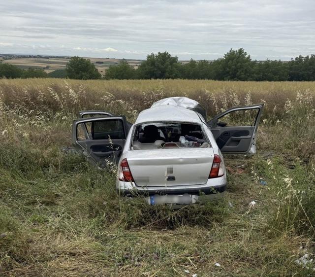Edirne&rsquo;de otomobil şarampole &ccedil;ıktı 1