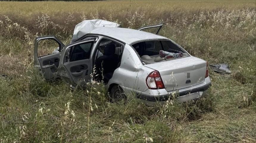 Edirne&rsquo;de otomobil şarampole &ccedil;ıktı