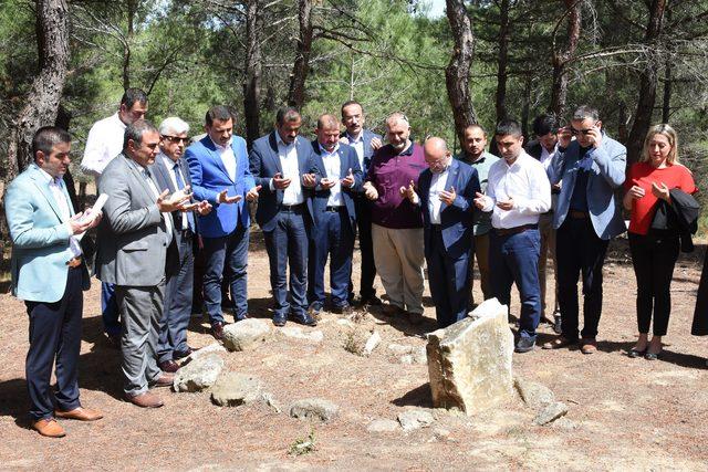 Şehit Tabip Binbaşı Mehmet İsmail mezarı başında anıldı