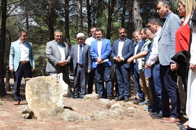 Şehit Tabip Binbaşı Mehmet İsmail mezarı başında anıldı