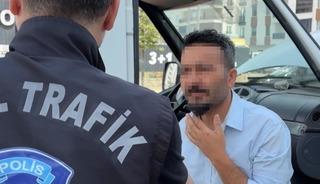 Aracına sahte plaka taktı, yakalanınca "işimiz acildi" dedi