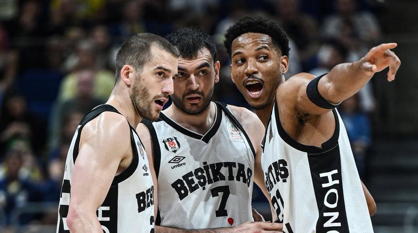 Beşiktaş, şampiyonluk yolunda Fenerbah&ccedil;e'yi devirdi