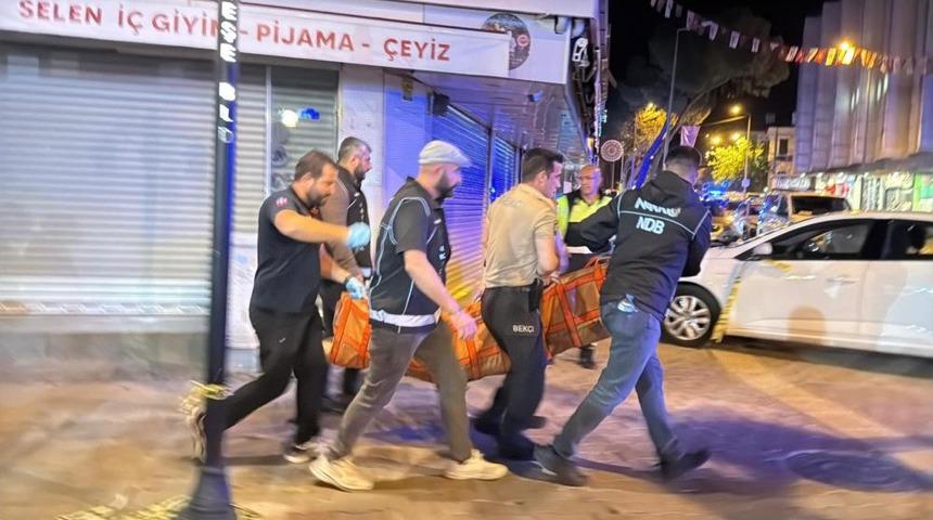KADES ihbarına giden polise ateş a&ccedil;ıldı: Eski eşini ve polisi yaralayan şahıs intihar etti