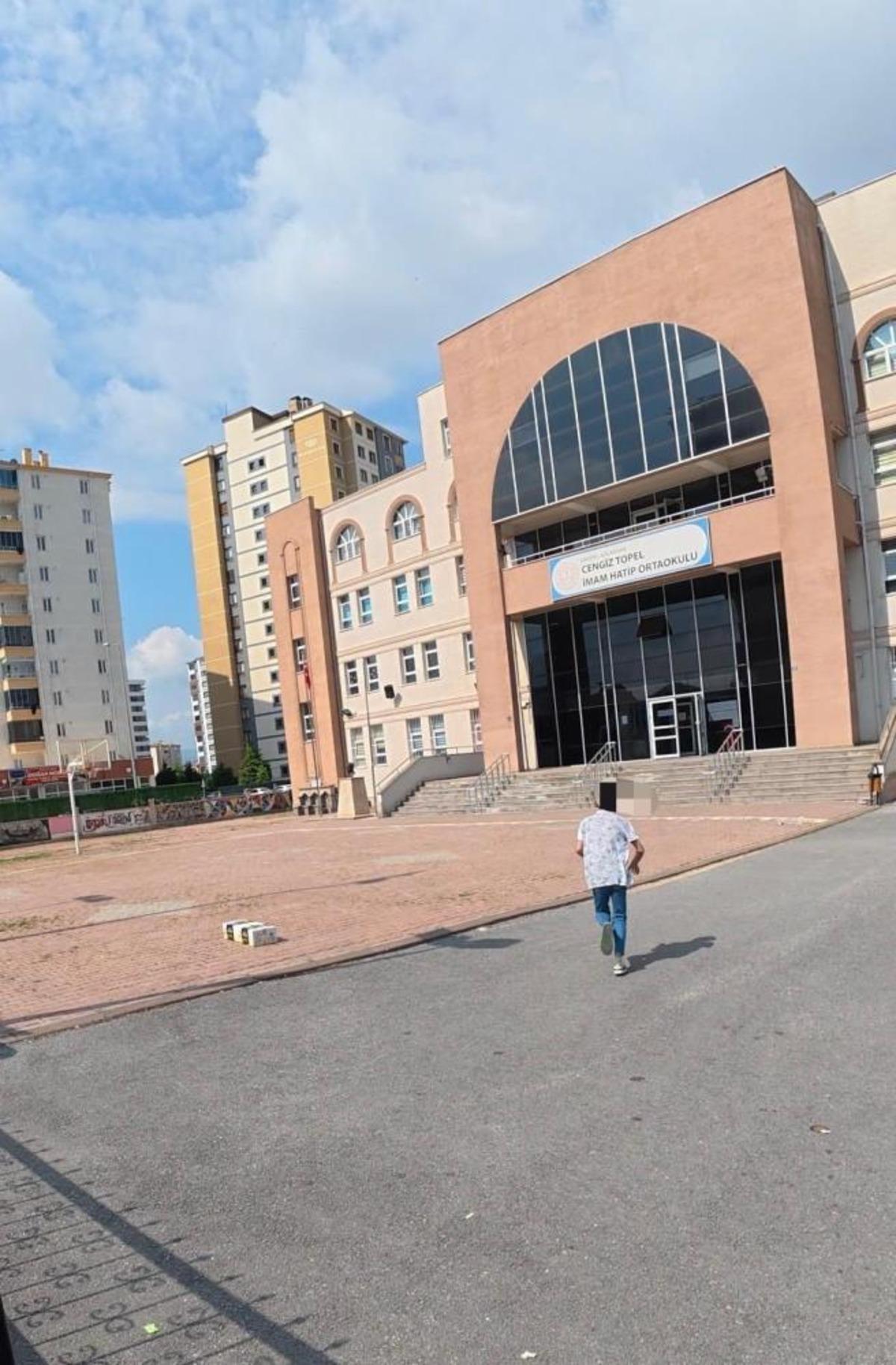 Sınava gireceği okulu karıştıran &ouml;ğrenciyi motosikletli polisler yetiştirdi 2