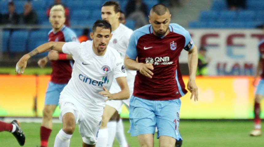 Trabzonspor, Burak Yılmaz için Beşiktaş'tan 3.5 milyon Euro istedi