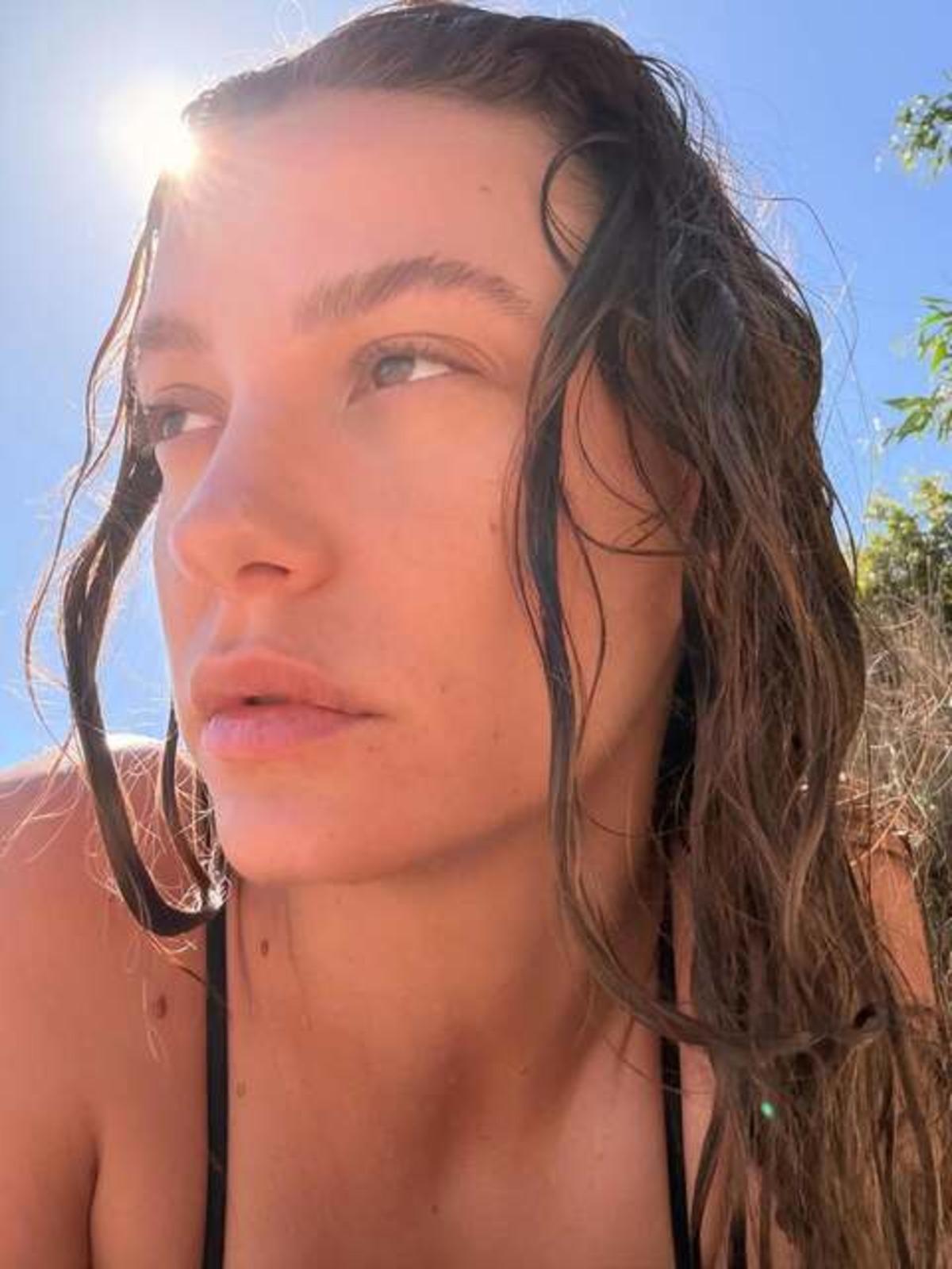 Serenay Sarıkaya annesiyle tatile çıktı! Tatil karelerine beğeni yağdı 4