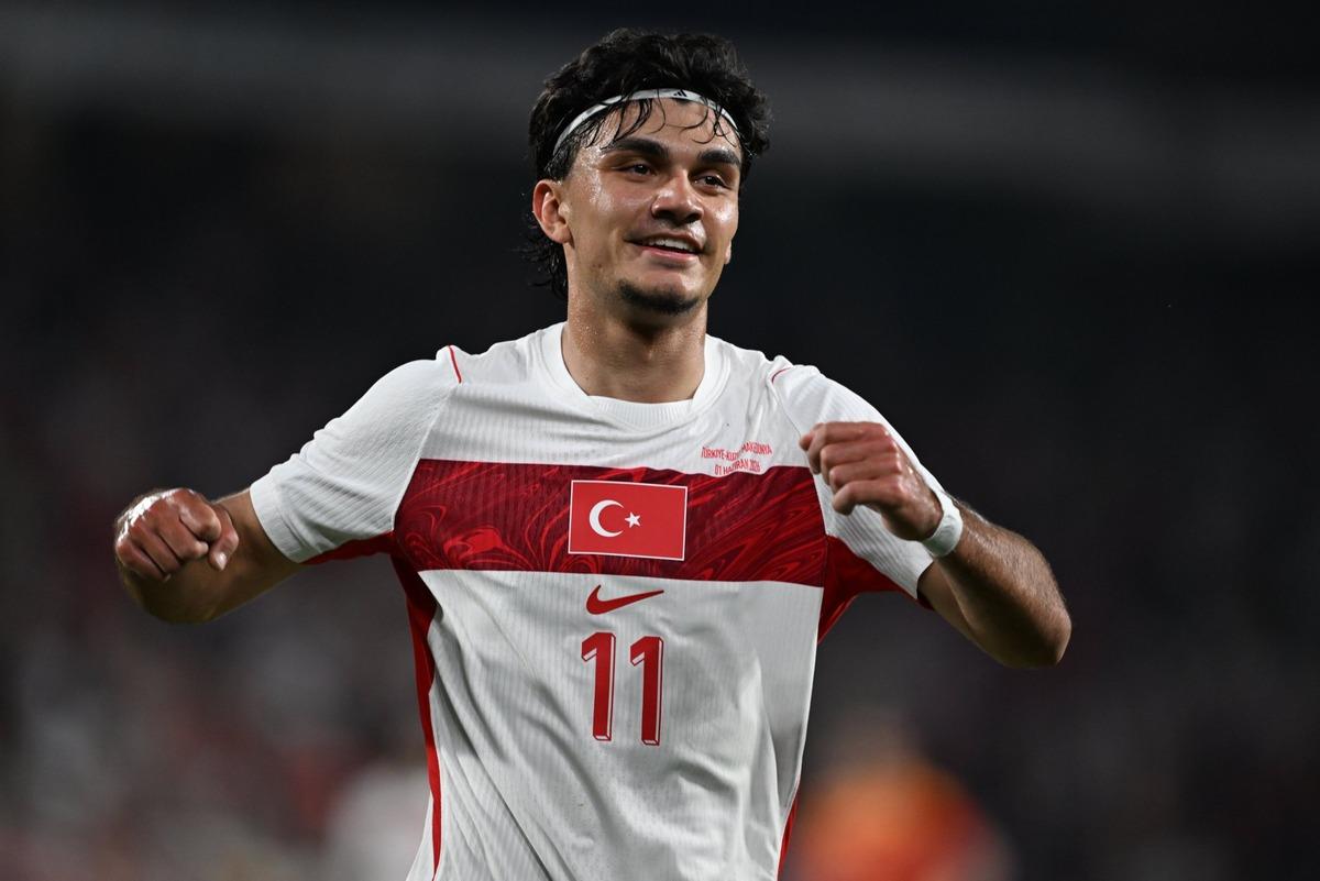 Can Uzun için olay iddia! "G.Saray ya da F.Bahçe de olsa Montella oynatırdı!" 1
