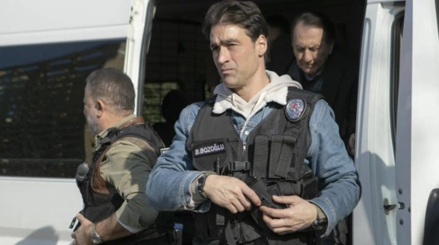 Arka Sokaklar setinden aşk &ccedil;ıktı! Sarp Levendoğlu ve Felicia Sağnak aşklarını ilan etti